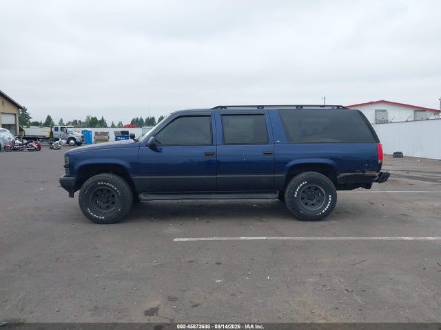 1999 Chevrolet Suburban Lt მანქანა იყიდება აუქციონზე, vin: 1GNFK16R9XJ559199, აუქციონის ნომერი: 45873688