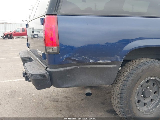 1999 Chevrolet Suburban Lt მანქანა იყიდება აუქციონზე, vin: 1GNFK16R9XJ559199, აუქციონის ნომერი: 45873688