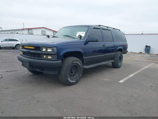 1999 Chevrolet Suburban Lt მანქანა იყიდება აუქციონზე, vin: 1GNFK16R9XJ559199, აუქციონის ნომერი: 45873688