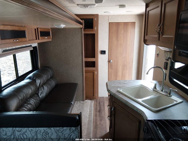 Coachmen Catalina 2017 5ZT2CARB0HA024930 Image 13