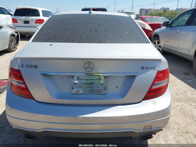 2013 Mercedes-benz C 300 Sport 4matic მანქანა იყიდება აუქციონზე, vin: WDDGF8ABXDA755447, აუქციონის ნომერი: 45873831