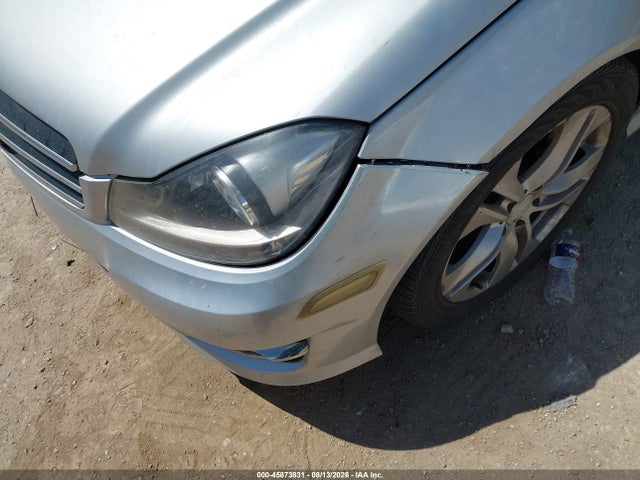 2013 Mercedes-benz C 300 Sport 4matic მანქანა იყიდება აუქციონზე, vin: WDDGF8ABXDA755447, აუქციონის ნომერი: 45873831