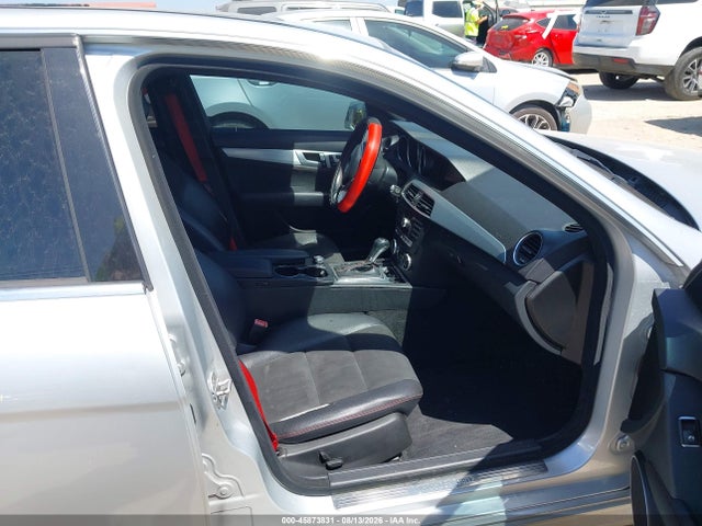 2013 Mercedes-benz C 300 Sport 4matic მანქანა იყიდება აუქციონზე, vin: WDDGF8ABXDA755447, აუქციონის ნომერი: 45873831