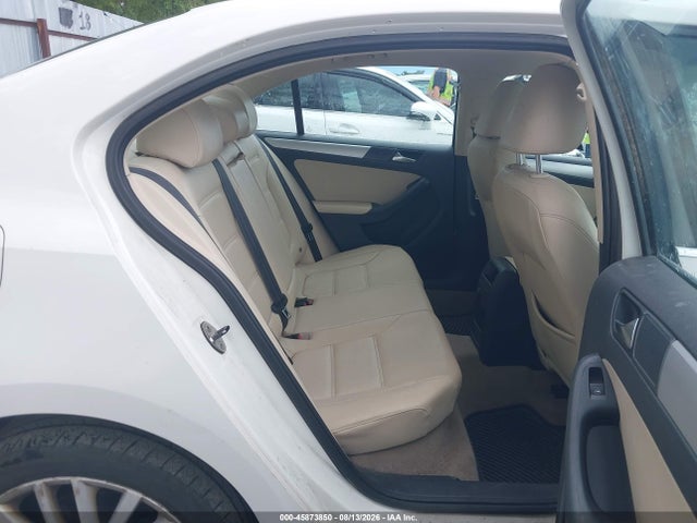 Продажа на аукционе авто 2011 Volkswagen Jetta 2.5l Sel, vin: 3VWLZ7AJ3BM371640, номер лота: 45873850