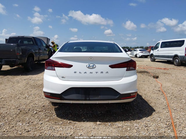 Продажа на аукционе авто 2020 Hyundai Elantra Se, vin: 5NPD74LF9LH611172, номер лота: 45873874