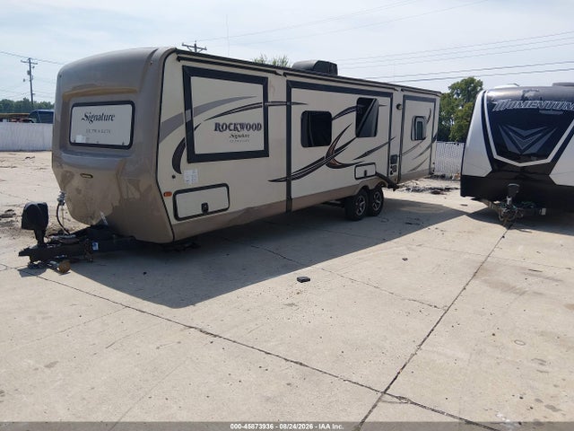 2017 Forest River Rockwood მანქანა იყიდება აუქციონზე, vin: 4X4TRLG20H1873615, აუქციონის ნომერი: 45873936