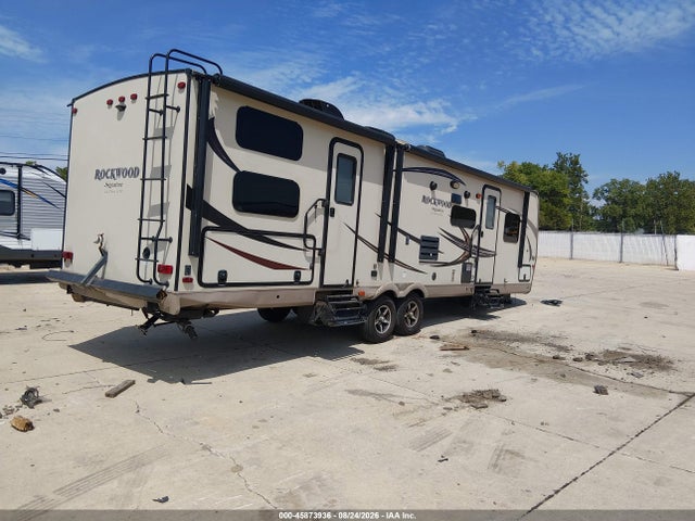 2017 Forest River Rockwood მანქანა იყიდება აუქციონზე, vin: 4X4TRLG20H1873615, აუქციონის ნომერი: 45873936