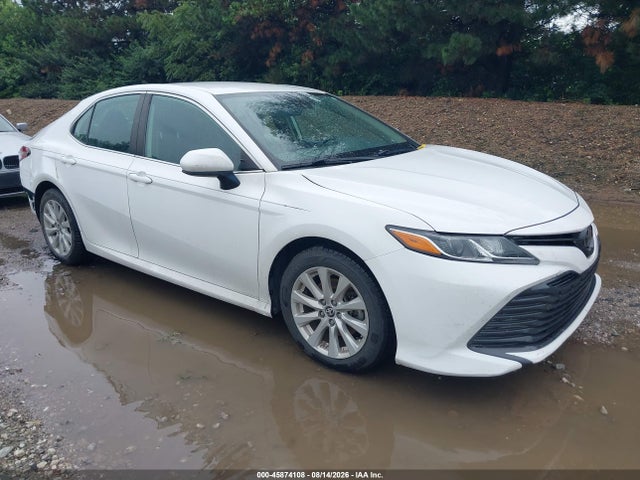 Продаж на аукціоні авто 2020 Toyota Camry Le, vin: 4T1C11AK9LU959048, номер лоту: 45874108