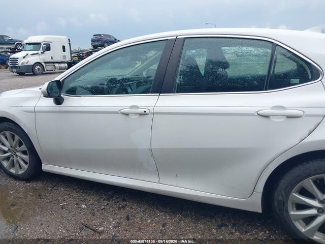 Продаж на аукціоні авто 2020 Toyota Camry Le, vin: 4T1C11AK9LU959048, номер лоту: 45874108