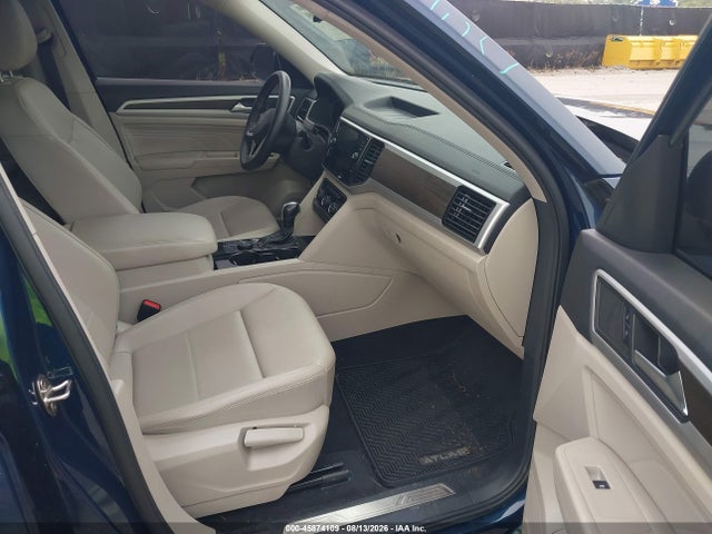 2022 Volkswagen Atlas 3.6l V6 Se W/technology მანქანა იყიდება აუქციონზე, vin: 1V2KR2CA1NC559379, აუქციონის ნომერი: 45874109