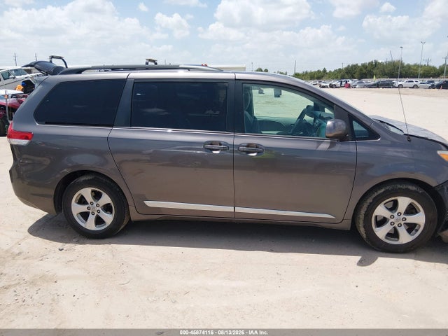 2012 Toyota Sienna Le V6 8 Passenger მანქანა იყიდება აუქციონზე, vin: 5TDKK3DC3CS274576, აუქციონის ნომერი: 45874116