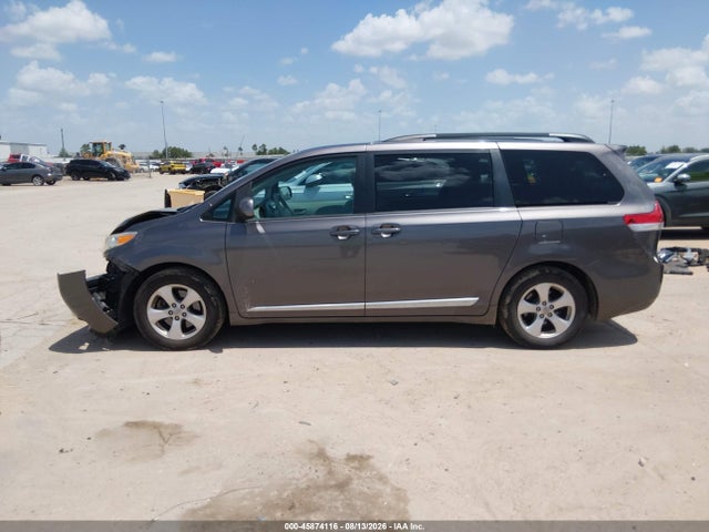 2012 Toyota Sienna Le V6 8 Passenger მანქანა იყიდება აუქციონზე, vin: 5TDKK3DC3CS274576, აუქციონის ნომერი: 45874116
