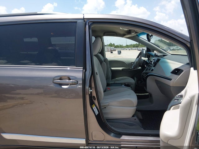 2012 Toyota Sienna Le V6 8 Passenger მანქანა იყიდება აუქციონზე, vin: 5TDKK3DC3CS274576, აუქციონის ნომერი: 45874116
