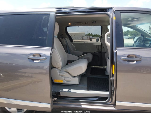 2012 Toyota Sienna Le V6 8 Passenger მანქანა იყიდება აუქციონზე, vin: 5TDKK3DC3CS274576, აუქციონის ნომერი: 45874116