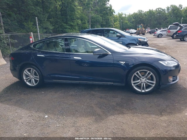 Продаж на аукціоні авто 2015 Tesla Model S 60/70/85, vin: 5YJSA1S19FFP72511, номер лоту: 45874124