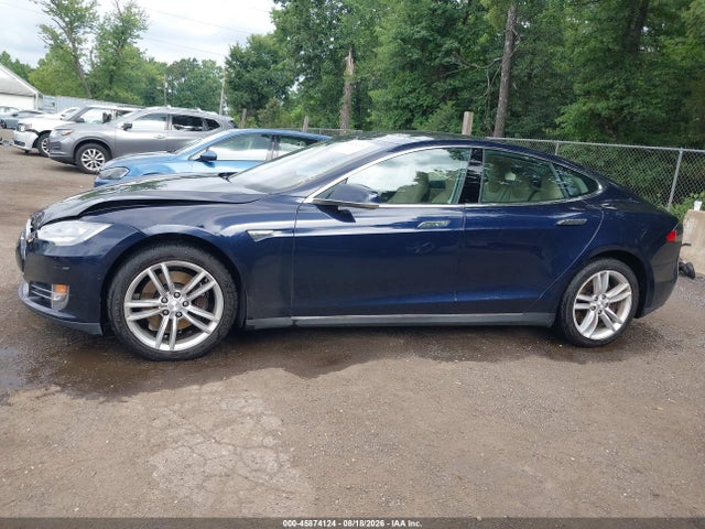 Продаж на аукціоні авто 2015 Tesla Model S 60/70/85, vin: 5YJSA1S19FFP72511, номер лоту: 45874124