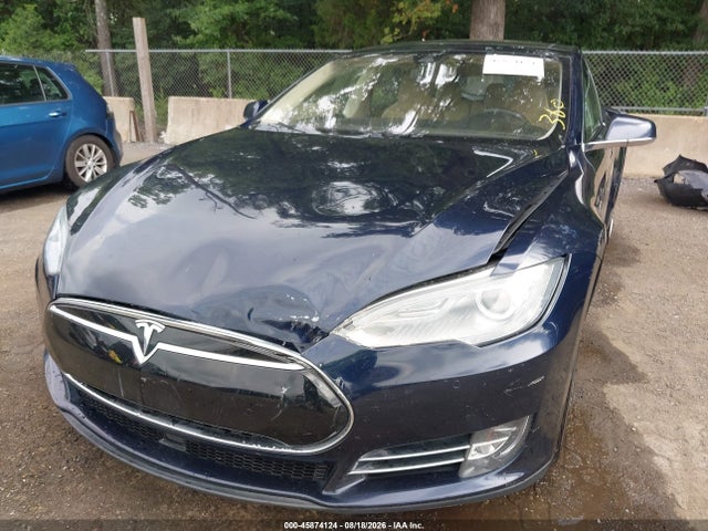 Продаж на аукціоні авто 2015 Tesla Model S 60/70/85, vin: 5YJSA1S19FFP72511, номер лоту: 45874124