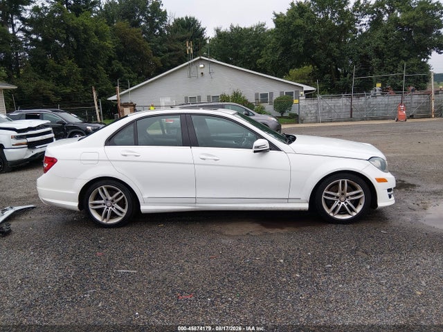 Auction sale of the 2013 Mercedes-benz C 300 Sport 4matic, vin: WDDGF8AB3DR296568, lot number: 45874179