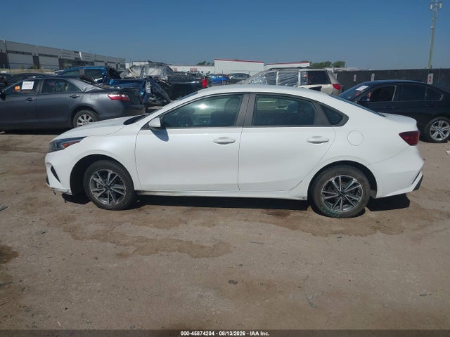 45874204 :رقم المزاد ، 3KPF24AD3NE460359 vin ، 2022 Kia Forte Lxs مزاد بيع