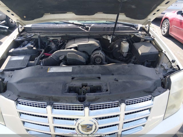 2009 Cadillac Escalade Esv Standard მანქანა იყიდება აუქციონზე, vin: 1GYFC16299R126098, აუქციონის ნომერი: 45874225