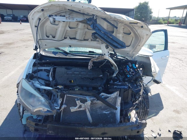 Toyota COROLLA LE 2016 5YFBURHE8GP453848 Image 10