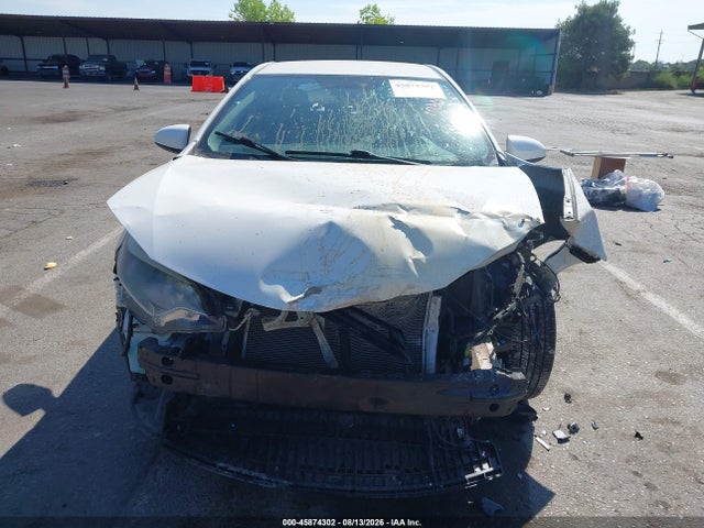 Toyota COROLLA LE 2016 5YFBURHE8GP453848 Image 13