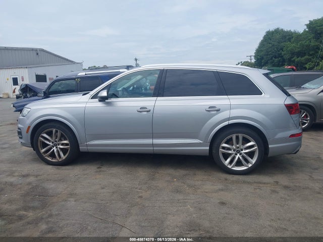 Продажа на аукционе авто 2018 Audi Q7 3.0t Premium, vin: WA1VAAF78JD051702, номер лота: 45874370