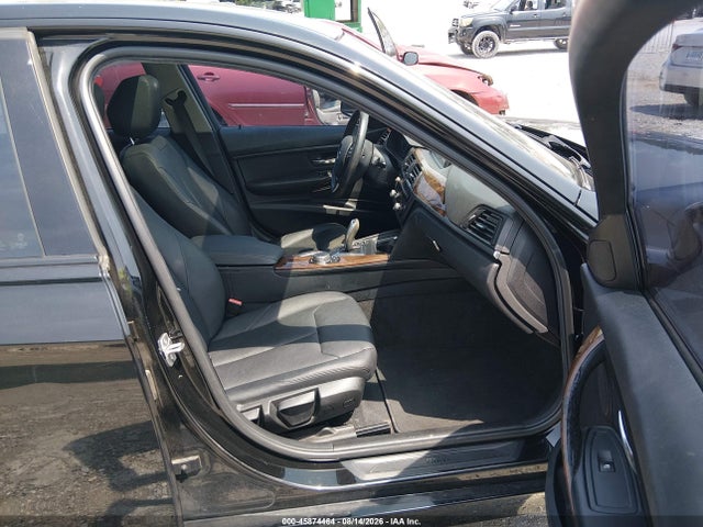 Продажа на аукционе авто 2015 Bmw 320i, vin: WBA3B1G54FNT63764, номер лота: 45874464