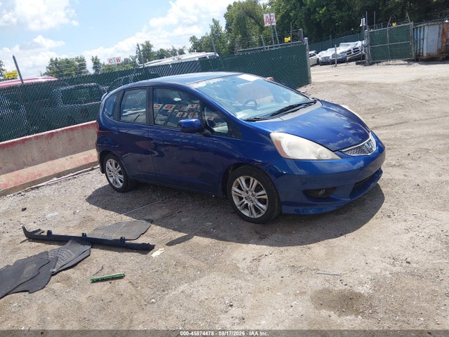 45874478 :رقم المزاد ، JHMGE8H50BC013720 vin ، 2011 Honda Fit Sport مزاد بيع