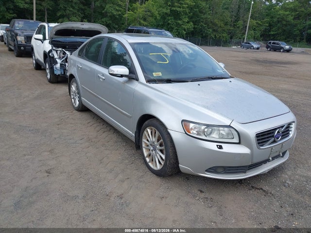2011 Volvo S40 R-design/t5 (retail Only) მანქანა იყიდება აუქციონზე, vin: YV1672MS6B2531721, აუქციონის ნომერი: 45874516