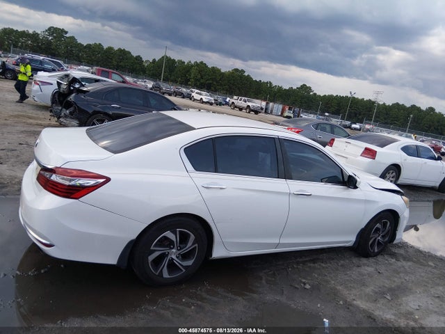 Продаж на аукціоні авто 2017 Honda Accord Lx, vin: 1HGCR2F34HA011588, номер лоту: 45874575