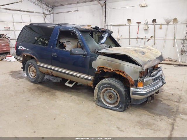 1999 Chevrolet Tahoe მანქანა იყიდება აუქციონზე, vin: 3GNEK18R8XG190944, აუქციონის ნომერი: 45874635