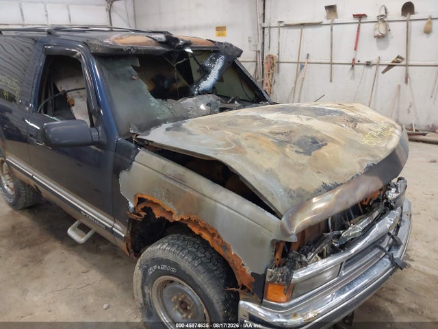 Продажа на аукционе авто 1999 Chevrolet Tahoe, vin: 3GNEK18R8XG190944, номер лота: 45874635