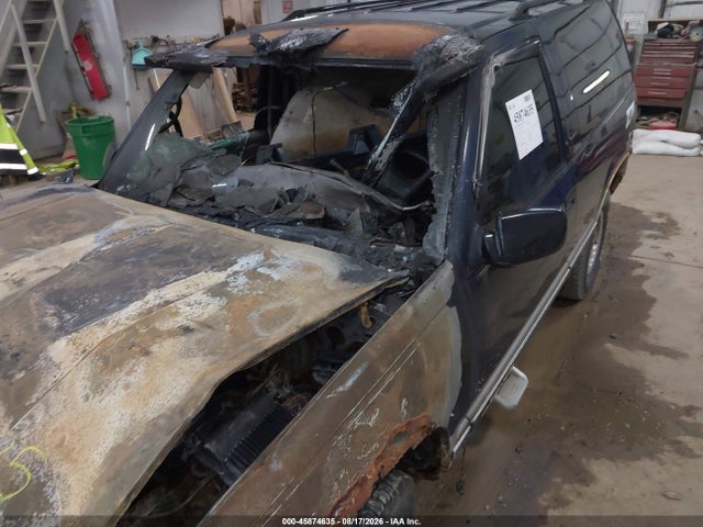 Продажа на аукционе авто 1999 Chevrolet Tahoe, vin: 3GNEK18R8XG190944, номер лота: 45874635