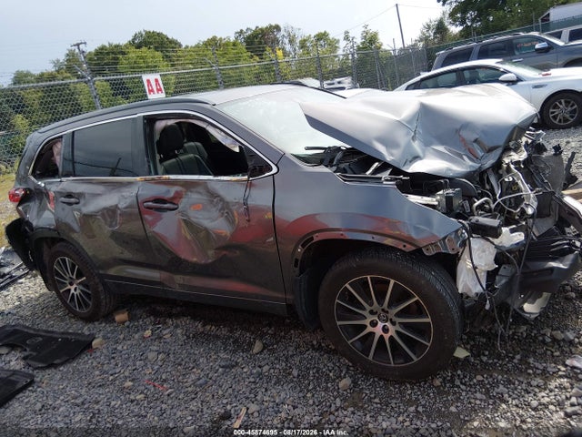 45874695 :رقم المزاد ، 5TDJZRFH2JS897073 vin ، 2018 Toyota Highlander Se مزاد بيع