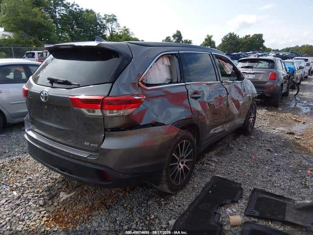 45874695 :رقم المزاد ، 5TDJZRFH2JS897073 vin ، 2018 Toyota Highlander Se مزاد بيع