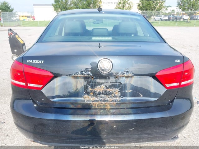 2012 Volkswagen Passat 2.5l Se მანქანა იყიდება აუქციონზე, vin: 1VWBP7A34CC033945, აუქციონის ნომერი: 45874772