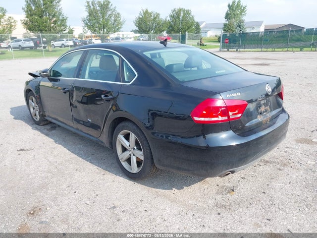 2012 Volkswagen Passat 2.5l Se მანქანა იყიდება აუქციონზე, vin: 1VWBP7A34CC033945, აუქციონის ნომერი: 45874772