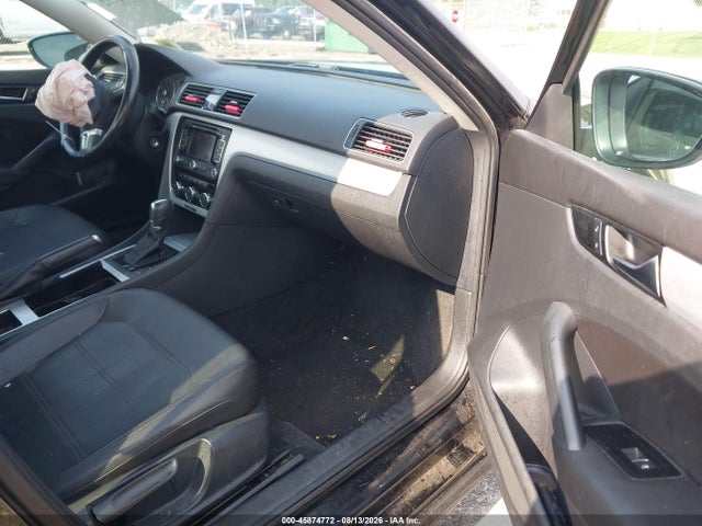 2012 Volkswagen Passat 2.5l Se მანქანა იყიდება აუქციონზე, vin: 1VWBP7A34CC033945, აუქციონის ნომერი: 45874772