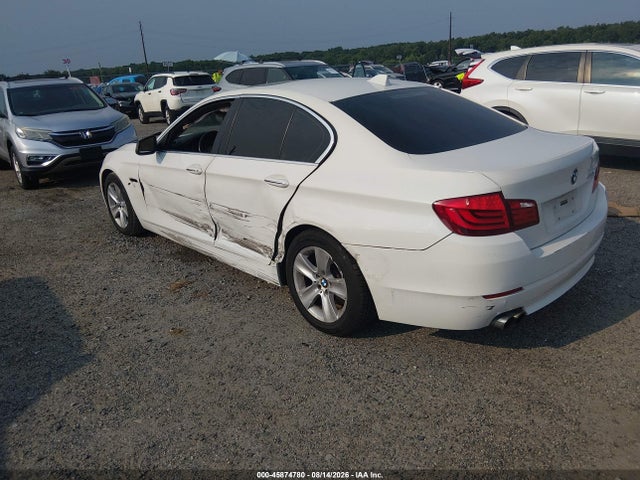 2011 Bmw 528i მანქანა იყიდება აუქციონზე, vin: WBAFR1C59BC260263, აუქციონის ნომერი: 45874780