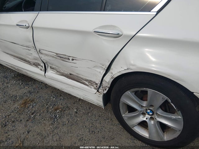 2011 Bmw 528i მანქანა იყიდება აუქციონზე, vin: WBAFR1C59BC260263, აუქციონის ნომერი: 45874780