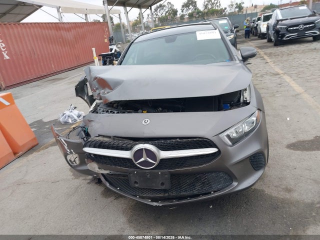 Mercedes-Benz A 220 2019 WDD3G4EB8KW000490 Image 12