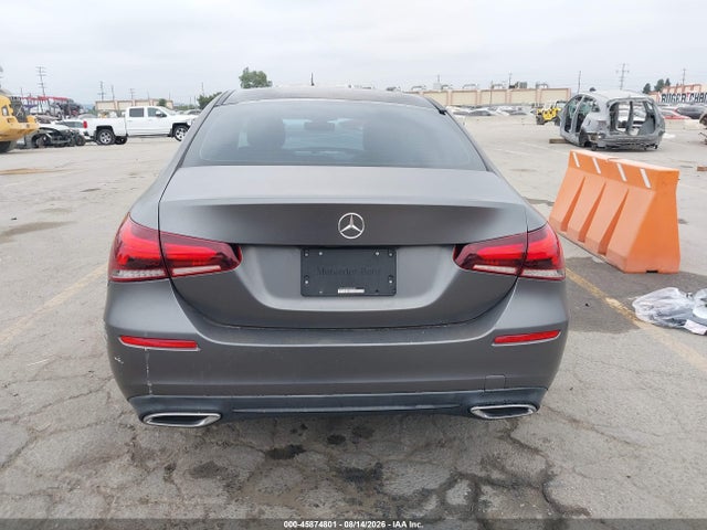Mercedes-Benz A 220 2019 WDD3G4EB8KW000490 Image 16