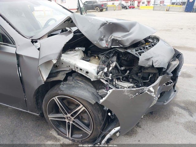 Mercedes-Benz A 220 2019 WDD3G4EB8KW000490 Image 6