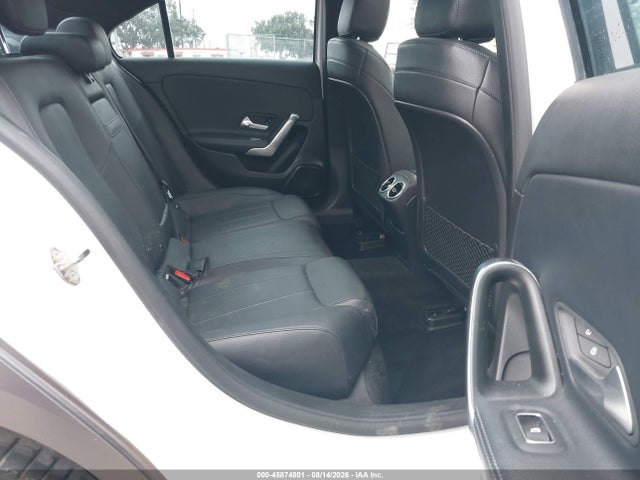 Mercedes-Benz A 220 2019 WDD3G4EB8KW000490 Image 8