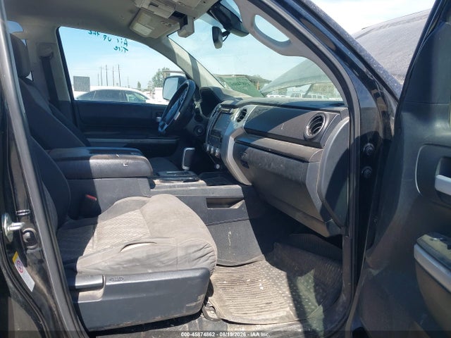 5TFUY5F14KX865992 Toyota Tundra Sr5 5.7l V8