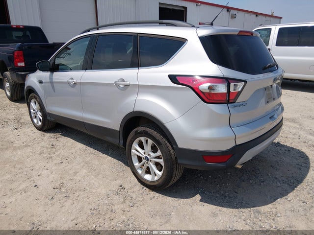 Продажа на аукционе авто 2018 Ford Escape Se, vin: 1FMCU9GD1JUD08752, номер лота: 45874877