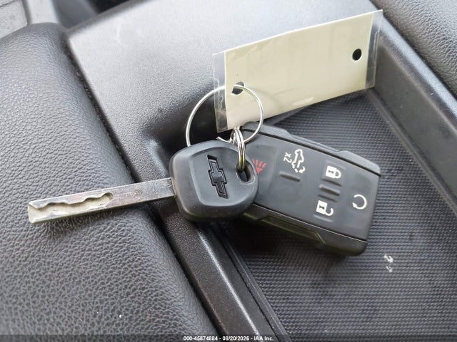 Продажа на аукционе авто 2020 Chevrolet Silverado 1500 4wd  Short Bed Custom, vin: 3GCPYBEK4LG177700, номер лота: 45874884