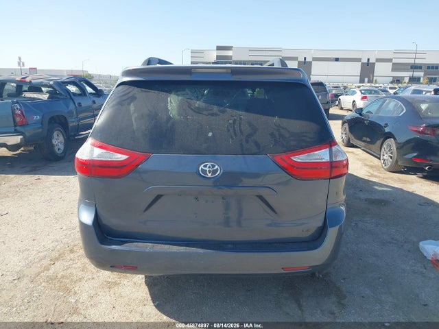 2015 Toyota Sienna Le 8 Passenger მანქანა იყიდება აუქციონზე, vin: 5TDKK3DC9FS618562, აუქციონის ნომერი: 45874897