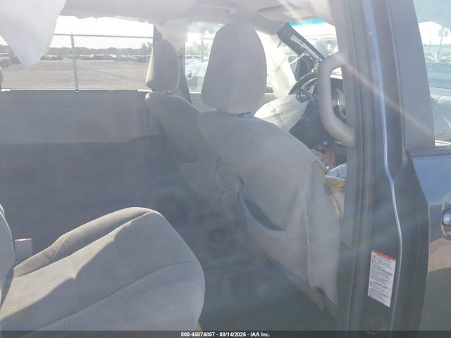 2015 Toyota Sienna Le 8 Passenger მანქანა იყიდება აუქციონზე, vin: 5TDKK3DC9FS618562, აუქციონის ნომერი: 45874897